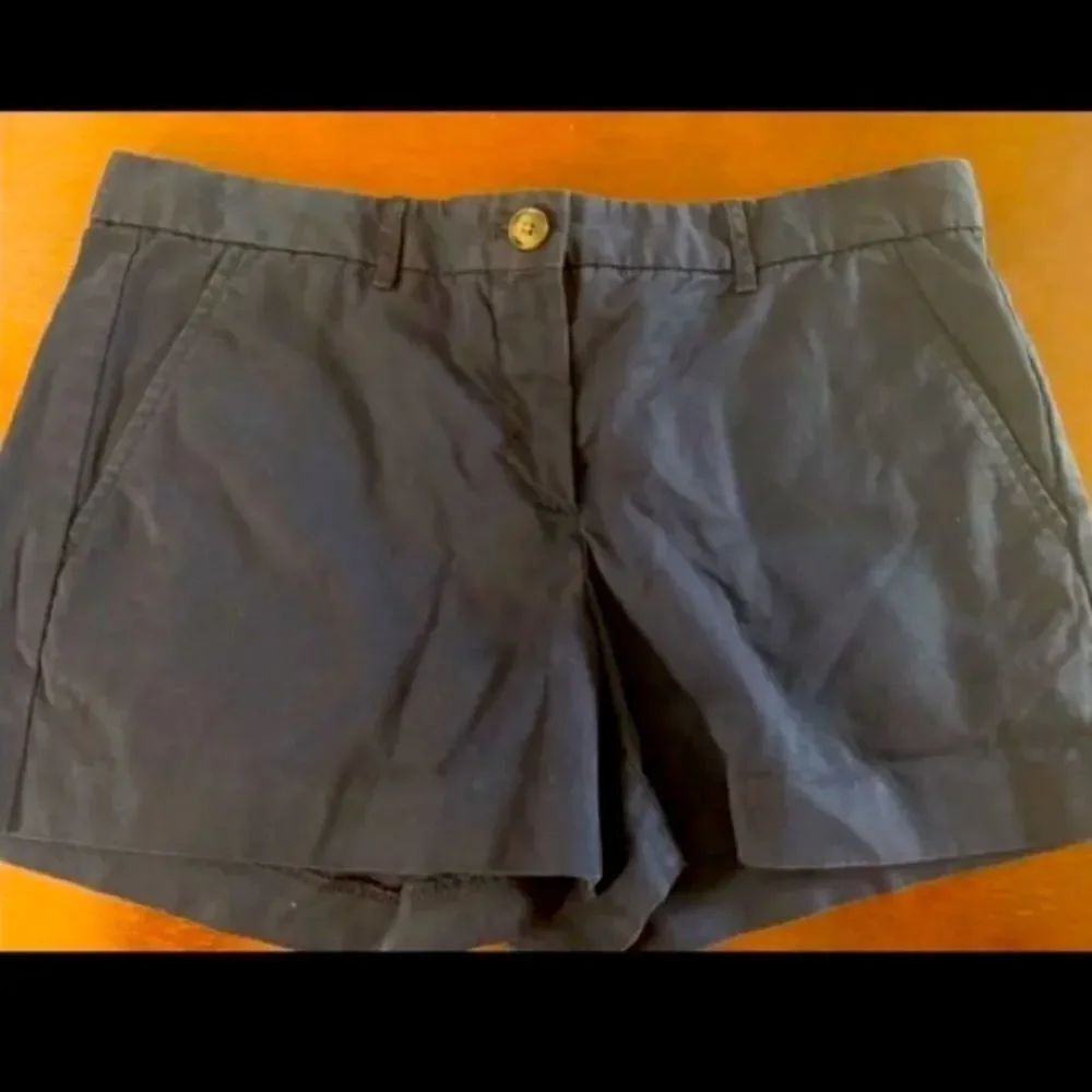 Woman’s gap navy color khakis